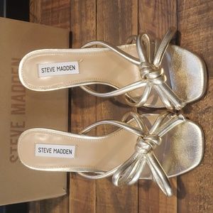 STEVE MADDEN " KEISHA" HEELS